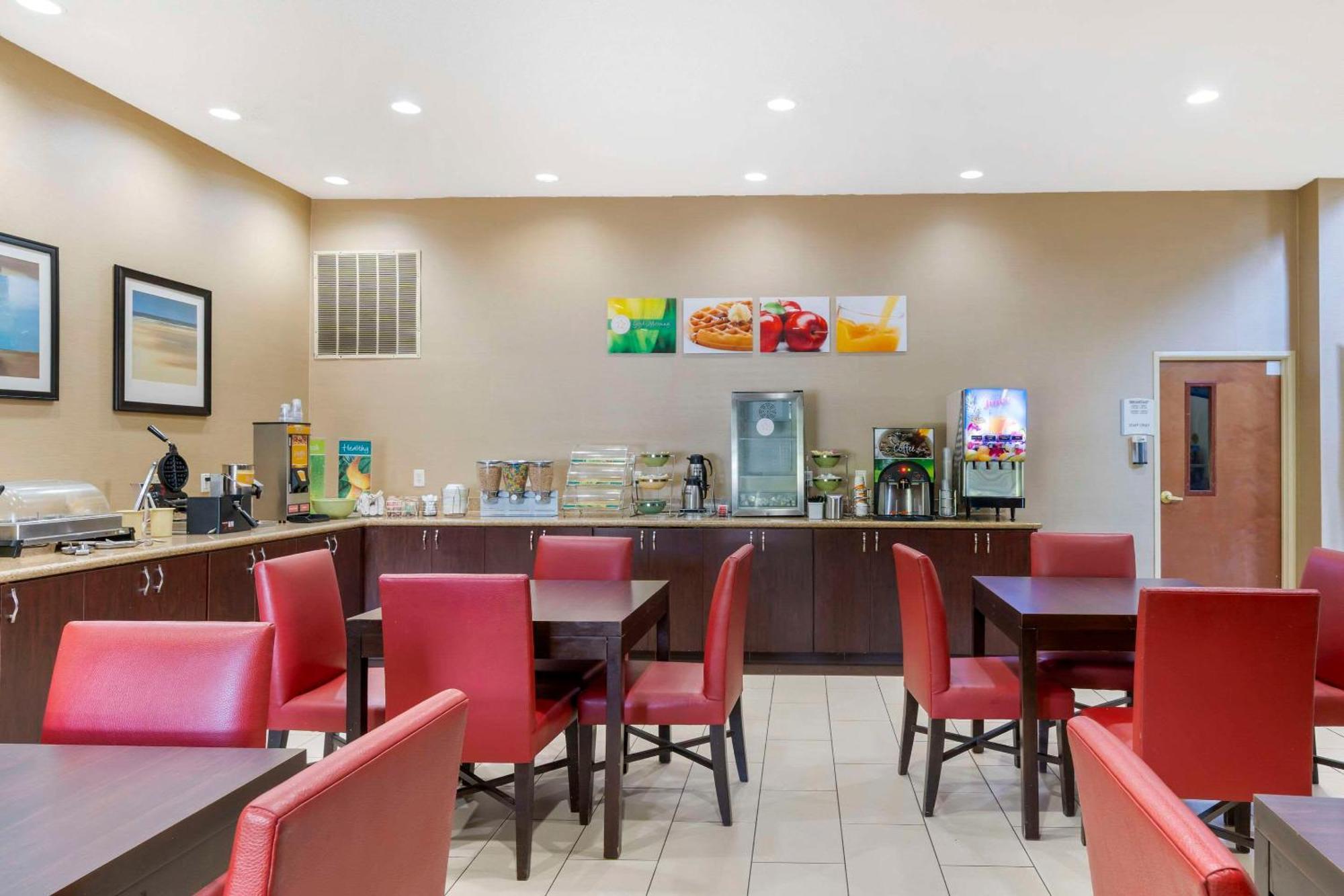 Quality Suites La Grange Εξωτερικό φωτογραφία